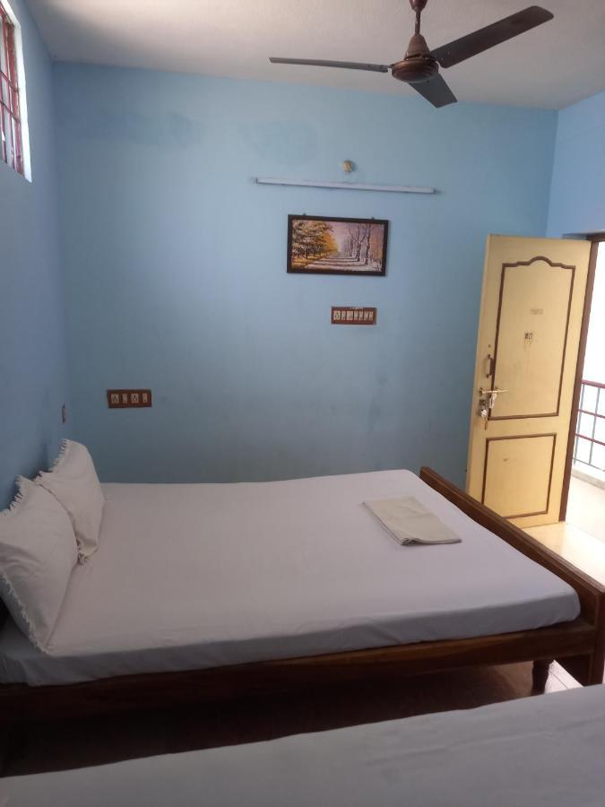 Parisha Residency- Temple Side Hotel Chidambaram Esterno foto