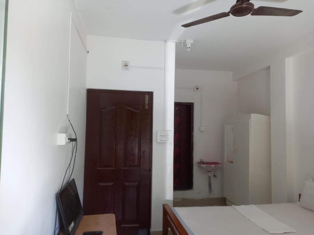 Parisha Residency- Temple Side Hotel Chidambaram Esterno foto