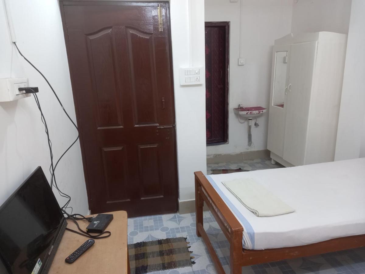 Parisha Residency- Temple Side Hotel Chidambaram Esterno foto