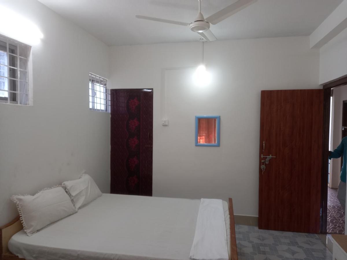 Parisha Residency- Temple Side Hotel Chidambaram Esterno foto