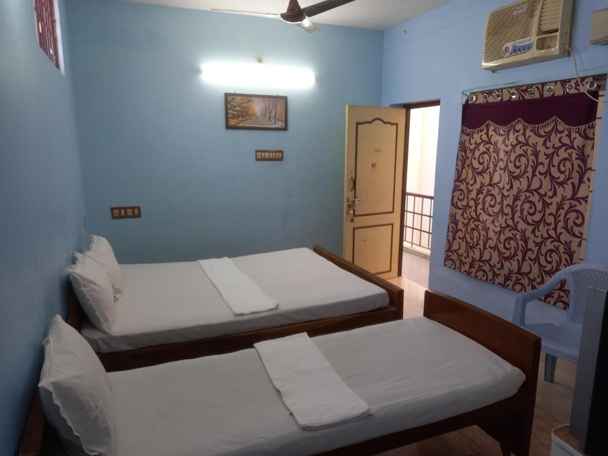 Parisha Residency- Temple Side Hotel Chidambaram Esterno foto