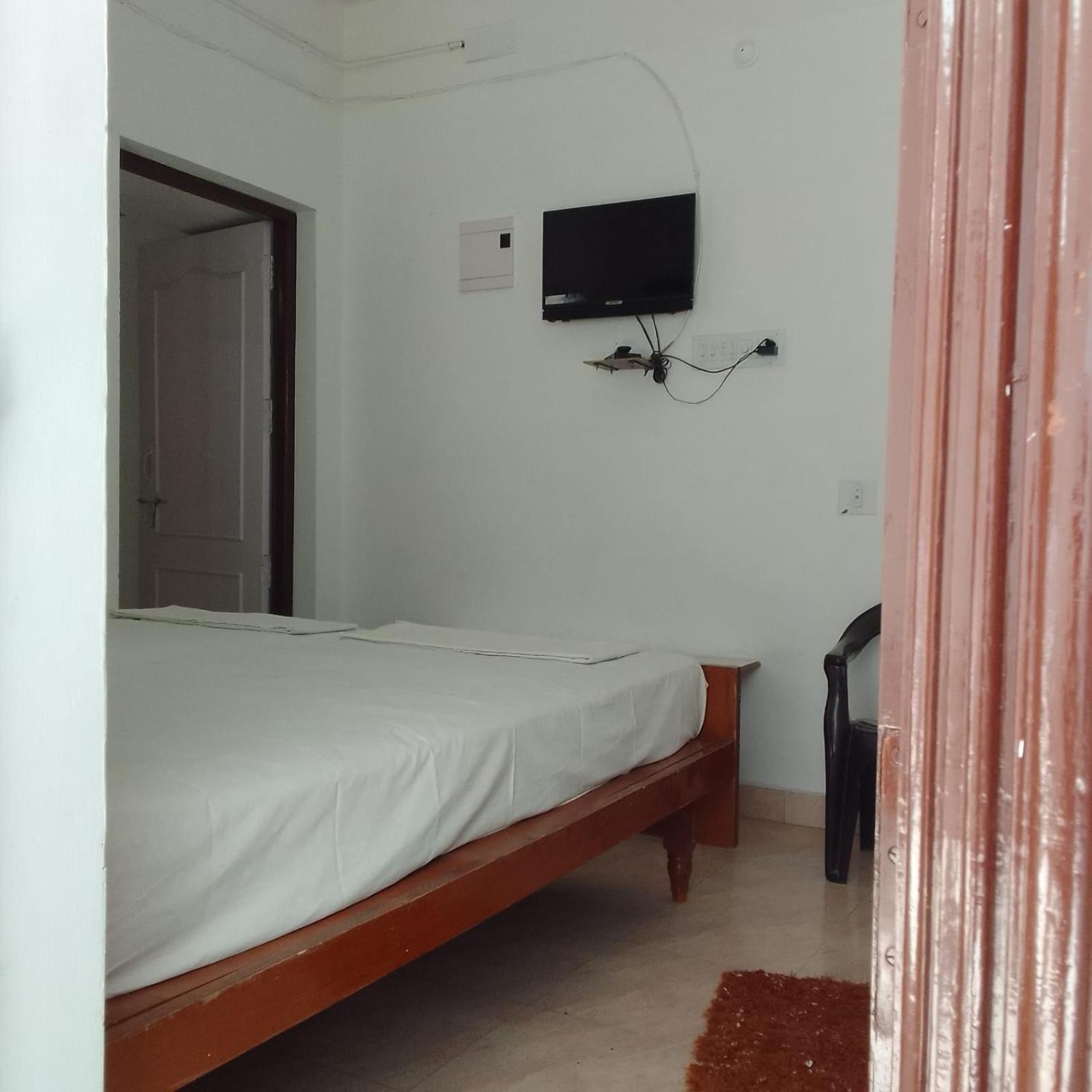 Parisha Residency- Temple Side Hotel Chidambaram Esterno foto